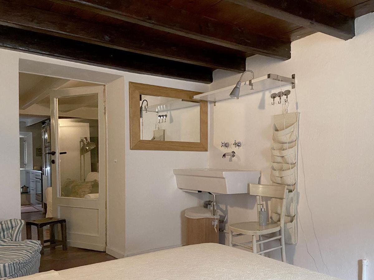 Fascinating Central Hideaway In A Physicist'S Home Como Exterior photo